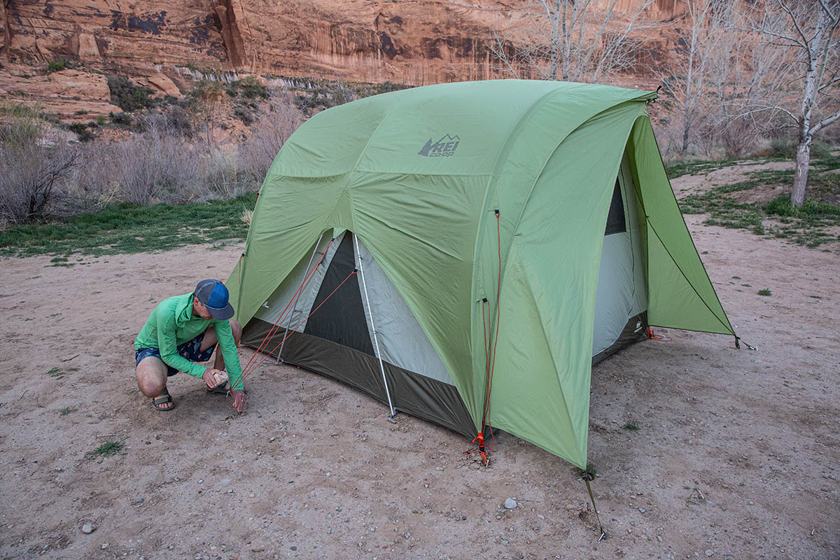 REI Co-op Wonderland 4 Tent (securing rainfly with guyline)